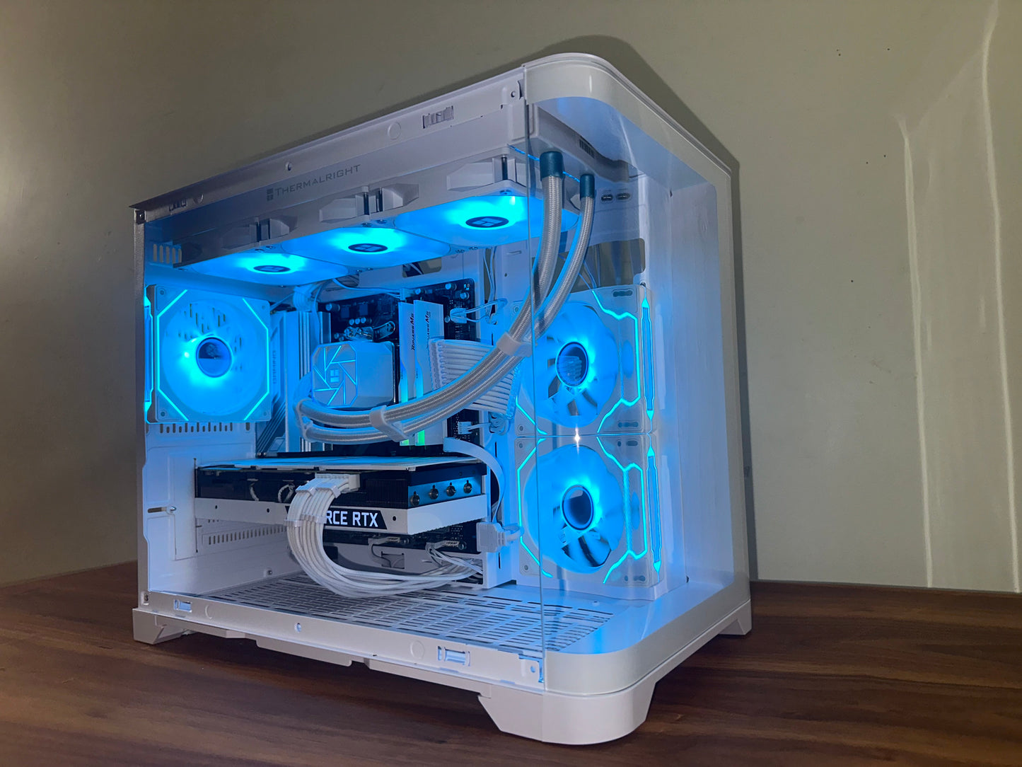 Arctic Storm ๐๏ธ | RTX 3080 | Ryzen 9 7900X | 32GB DDR5 | 360mm AIO