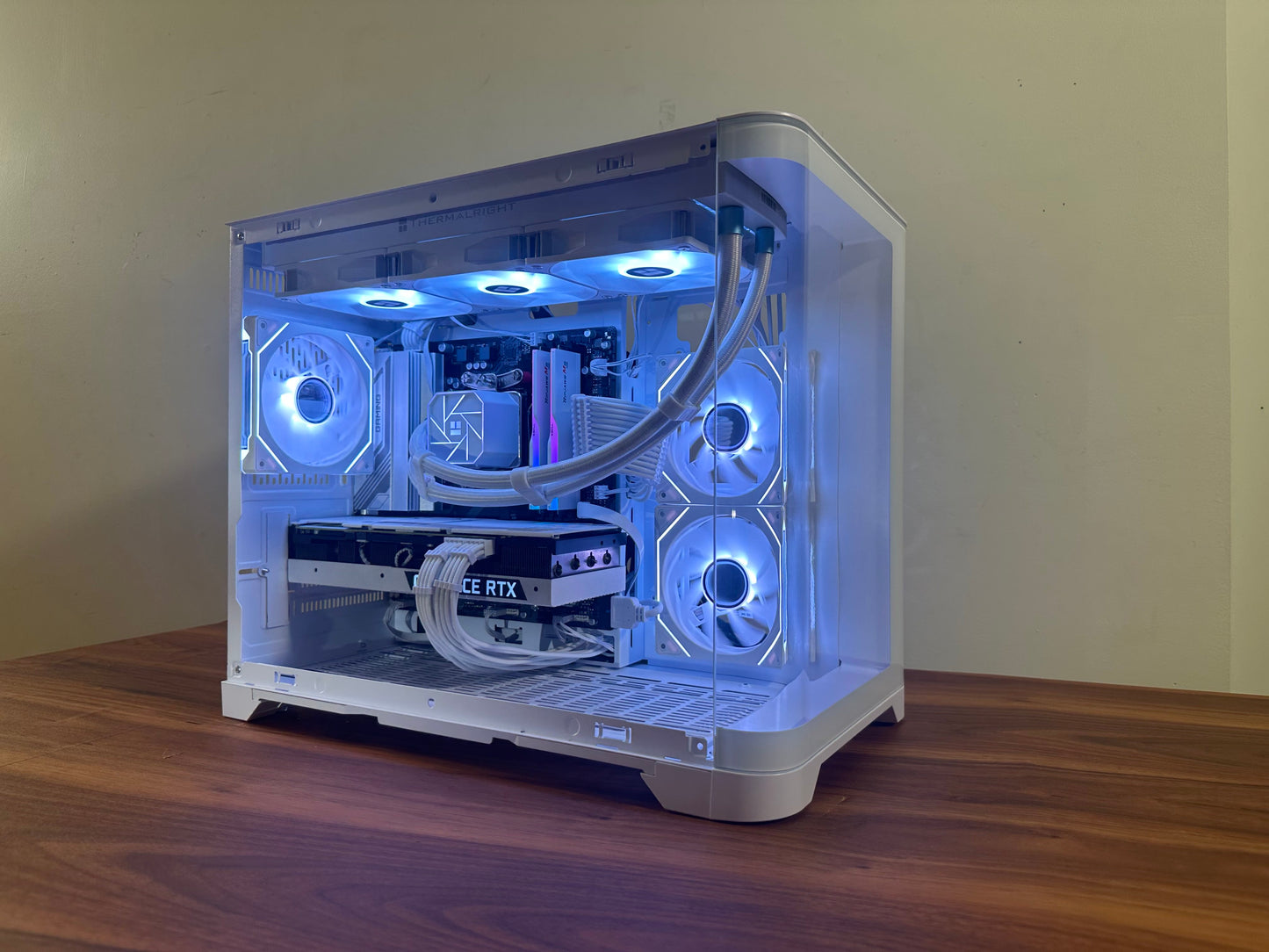 Arctic Storm ๐๏ธ | RTX 3080 | Ryzen 9 7900X | 32GB DDR5 | 360mm AIO