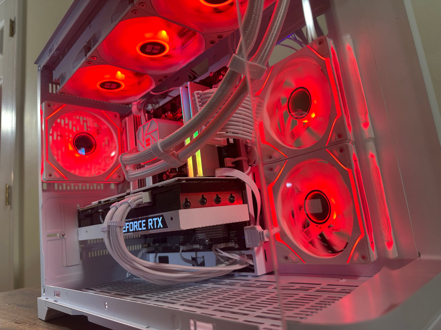 Arctic Storm ๐๏ธ | RTX 3080 | Ryzen 9 7900X | 32GB DDR5 | 360mm AIO