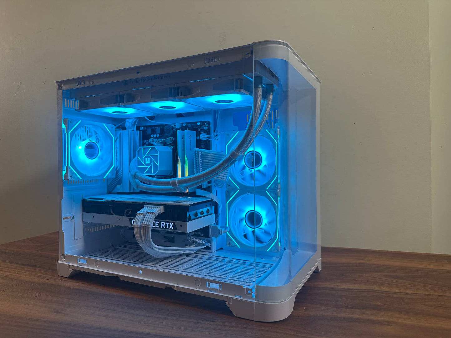 Arctic Storm ๐๏ธ | RTX 3080 | Ryzen 9 7900X | 32GB DDR5 | 360mm AIO
