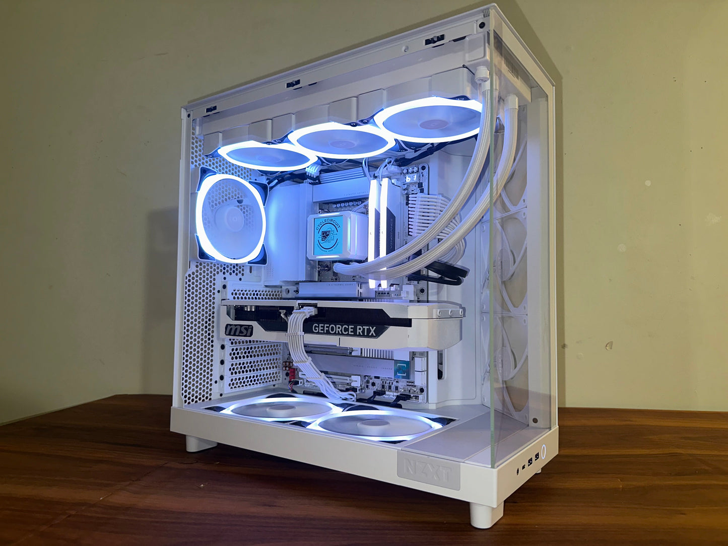 ❄️GlacierCore| RTX 5070 Ti | Intel Ultra 7 | 32GB DDR5 6000MHz | 2TB SSD | NZXT H6 Elite LCD Display