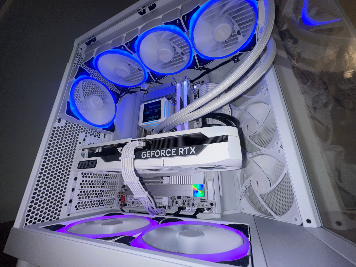 ❄️GlacierCore| RTX 5070 Ti | Intel Ultra 7 | 32GB DDR5 6000MHz | 2TB SSD | NZXT H6 Elite LCD Display