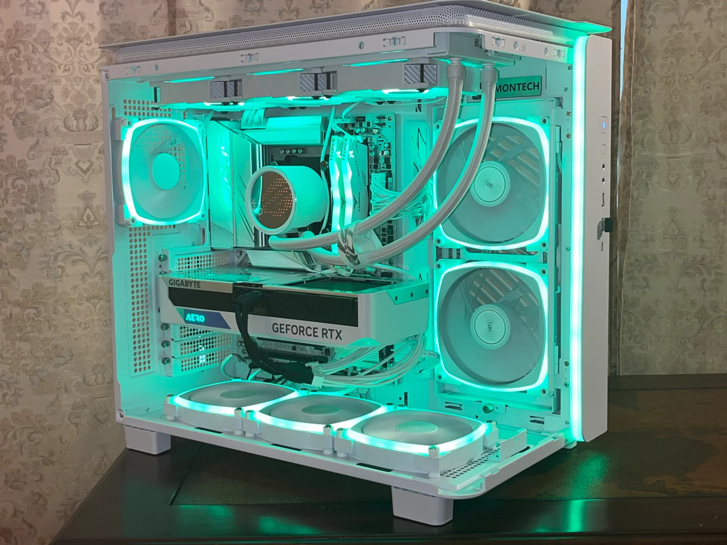 ❄️ Frost 95 Pro | 7800X3D | RTX 4070 Super Aero| 32GB DDR5 6000MHz | 2TB Gen 4 SSD| Aorus X670