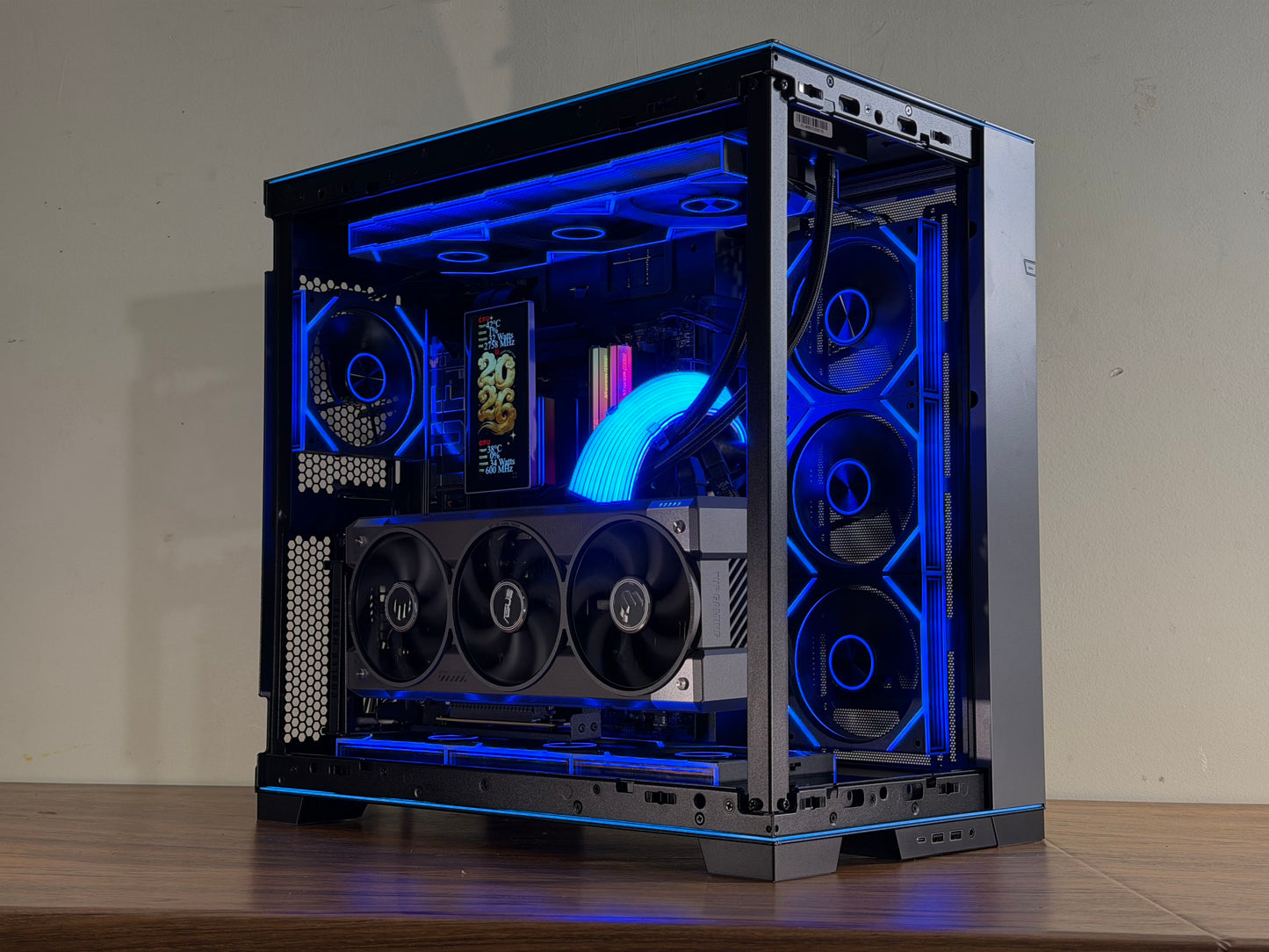 👑 APEX MIRRORSTORM SHOWCASE— 9950X3D | RTX 5080 | 32GB 8000mhz| 2tb 990 pro| 1000w PSU |