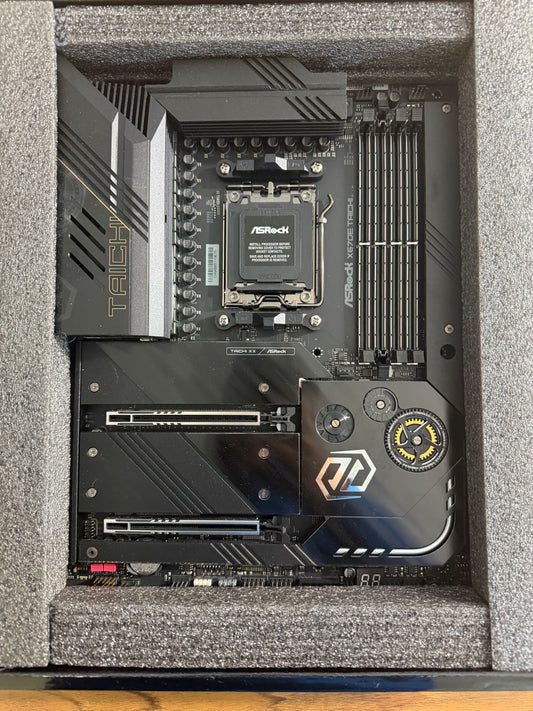 Asrock X670E Taichi